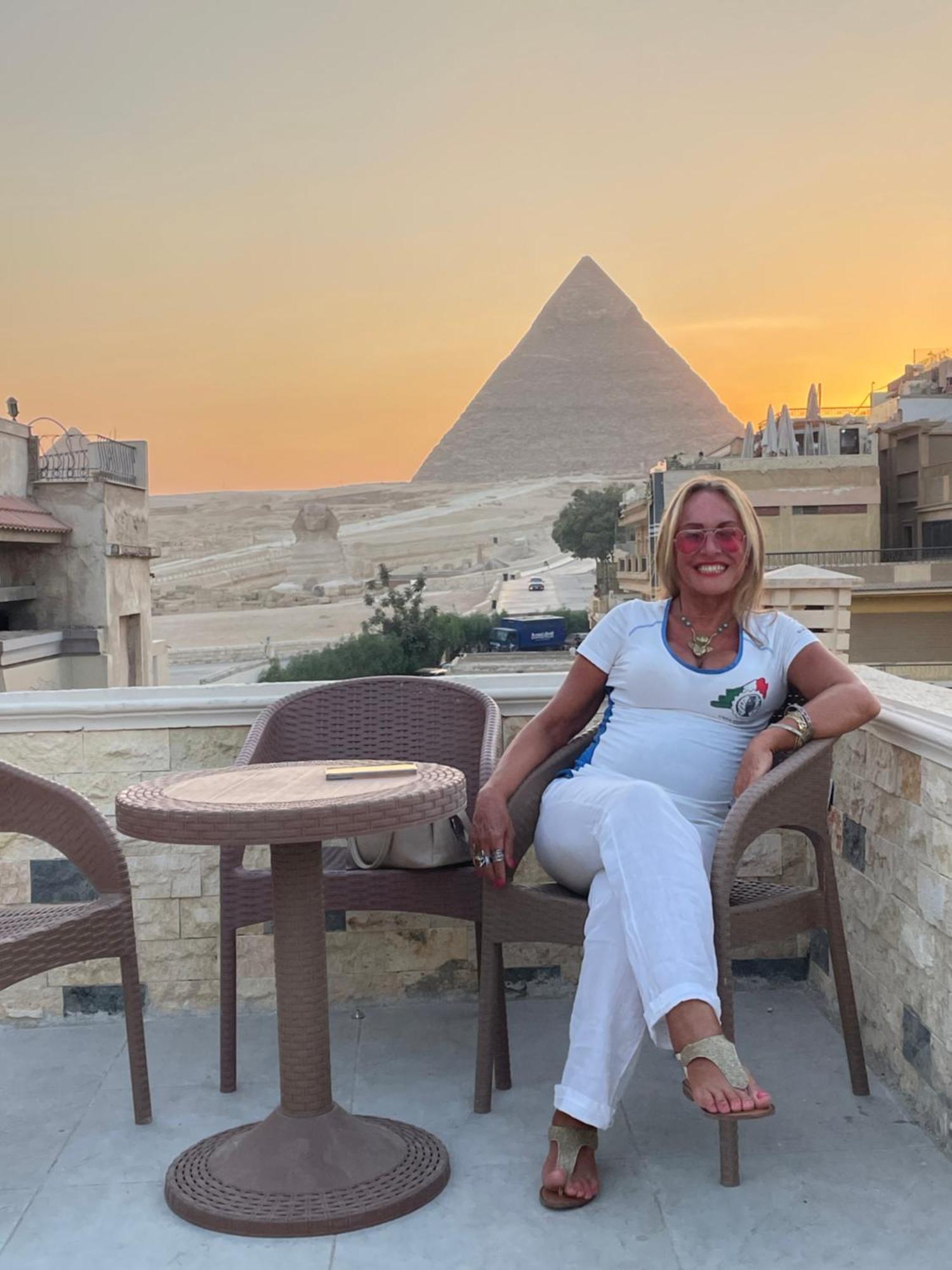 King Ali Pyramids View Inn Kafrat al Jabal Bagian luar foto