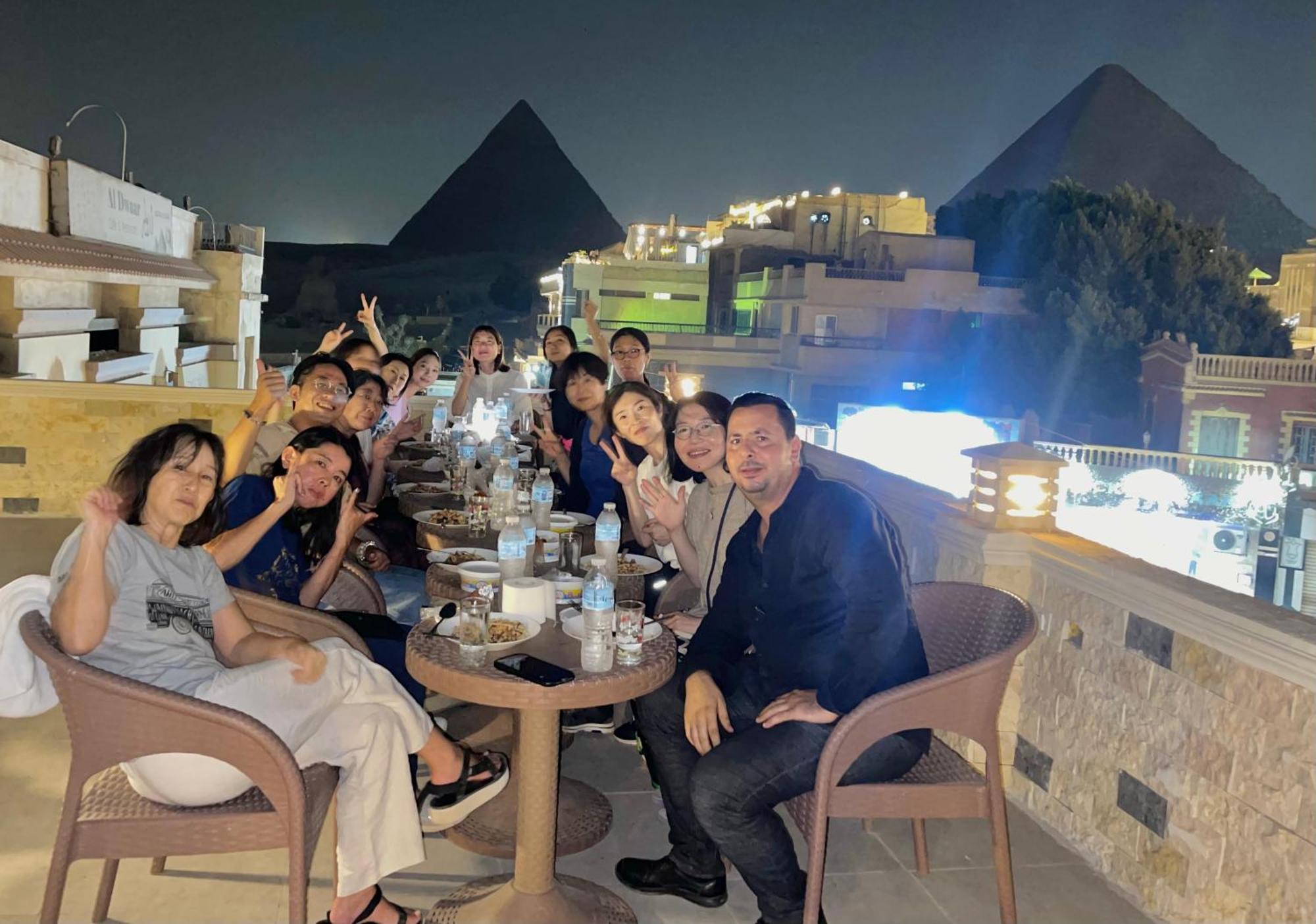 King Ali Pyramids View Inn Kafrat al Jabal Bagian luar foto