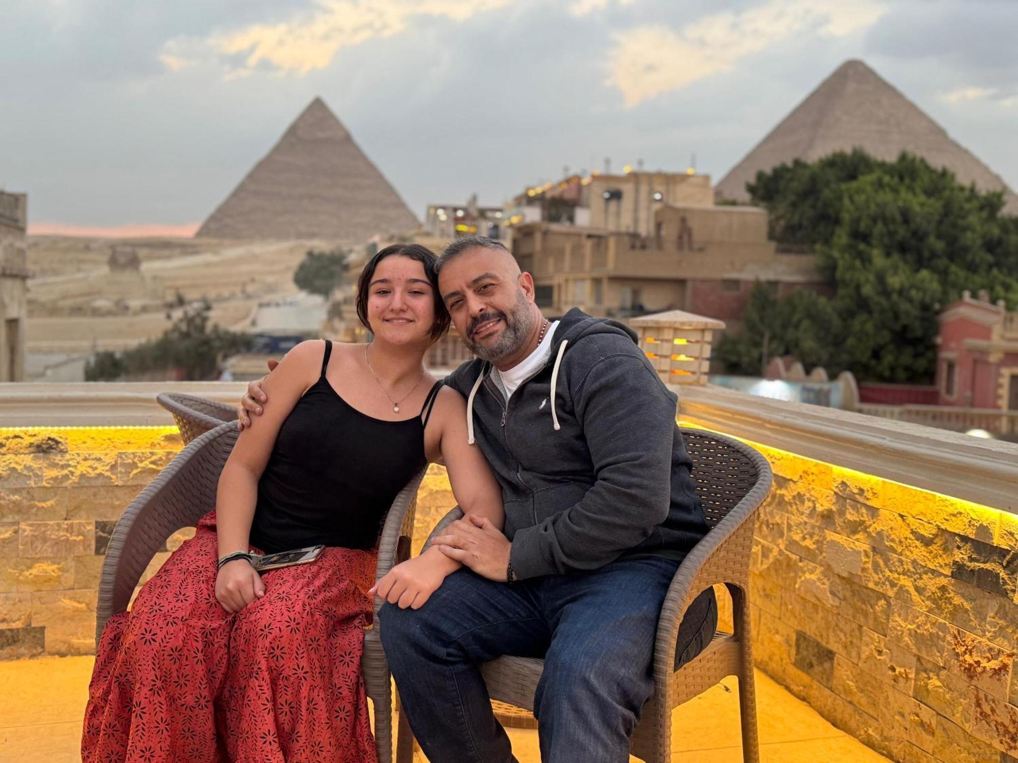 King Ali Pyramids View Inn Kafrat al Jabal Bagian luar foto